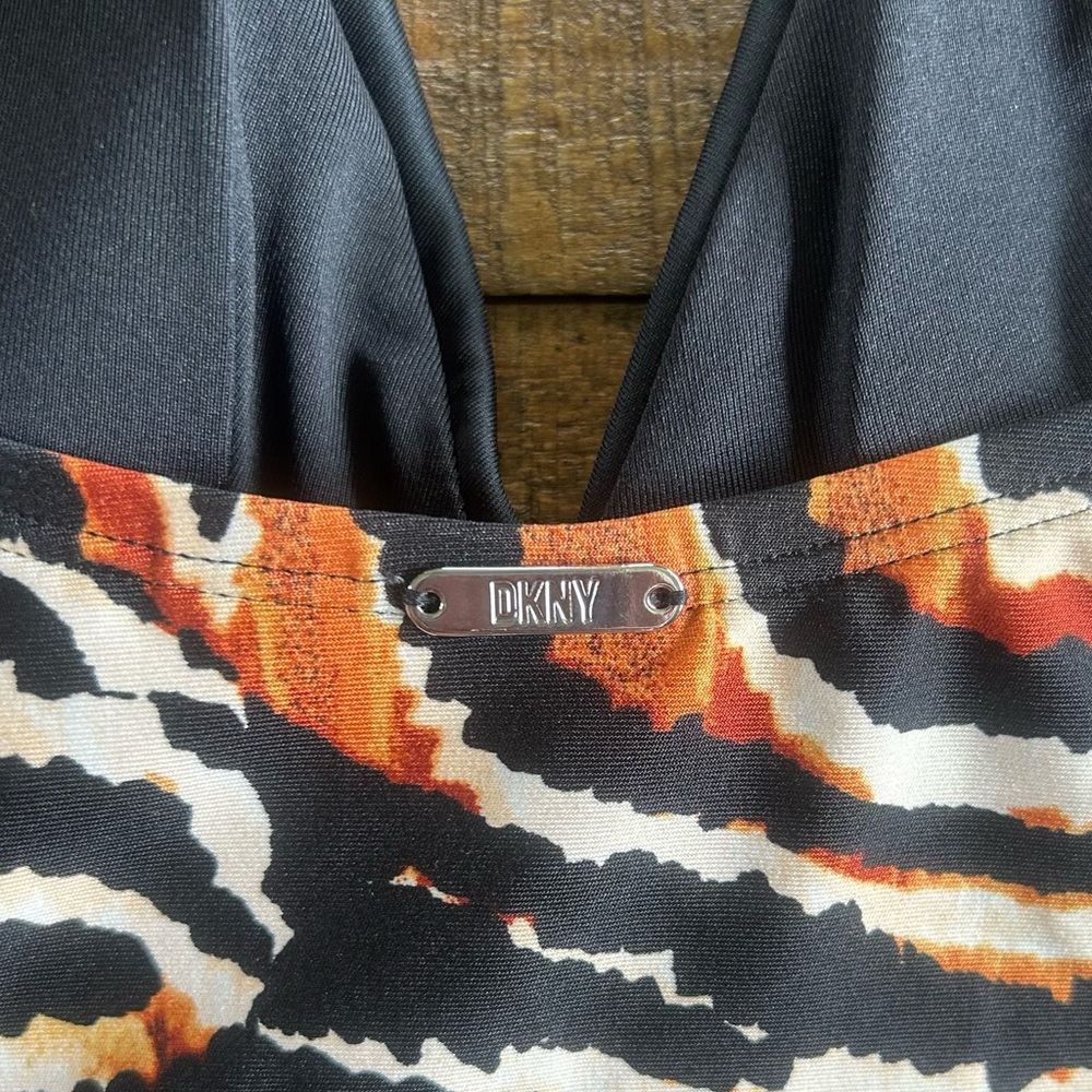 DKNY Animal Print Slimming 1pc Plunge Swimsuit‎ 10 NWT - Picture 5 of 7